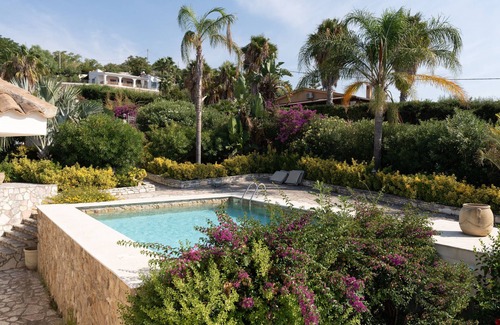 Partinico Villa | Villa 'Zagara' with pool, garden, terrace and Wi-Fi