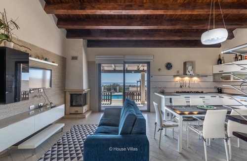 Avola Villa | Villa Zora - Four Bedroom Villa, Sleeps 9