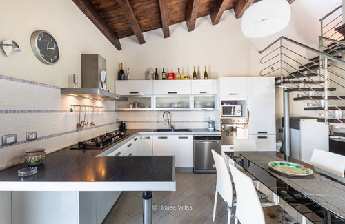 Avola Villa | Villa Zora - Four Bedroom Villa, Sleeps 9