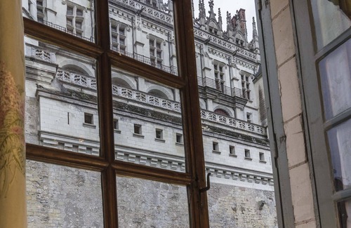 Amboise Apartment | VillaConcorde Elegant & historic Apart, 5 pers prime location in Amboise