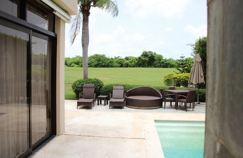 Guayacanes Villa | VillaFVJuanDolio-4BR/6Beds/12Pax/AC/WiFiBBQ-Pool-Tv