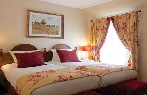 Bailly-Romainvilliers Villa | Village d'lle-de-France
