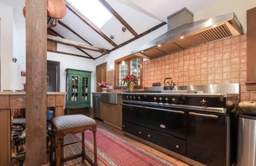 Village of Southampton House | Village Gem - July 4th Special