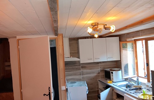 Saint-Andre-de-Rosans House | Village house with terrace on pedestrian lane. Cluniac village.