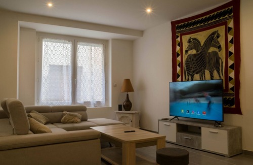 Bourg-Saint-Andeol House | Village house close to the Ardèche gorges.