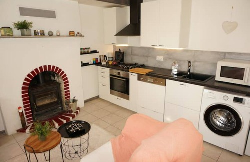 Guimiliau House | Village house between land and sea