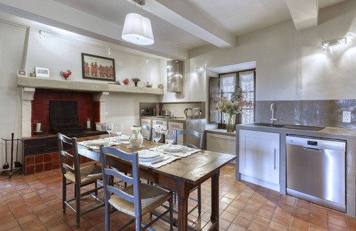 Lacoste House | Village house for rent with pool in Luberon - La Maison Sambuc