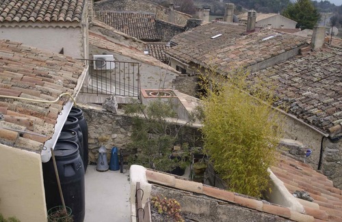 Peypin-d'Aigues House | Village House in a Hamlet