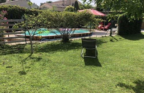 Maubec House | Village house in the Luberon with private pool