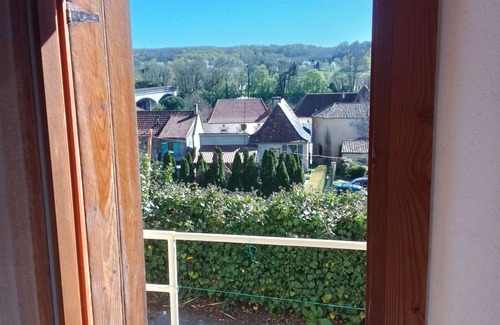 Saint-Capraise-de-Lalinde House | Village house overlooks valley