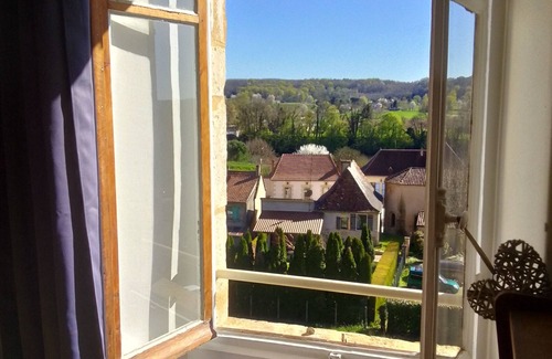 Saint-Capraise-de-Lalinde House | Village house overlooks valley