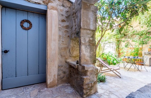 Suze-la-Rousse Ski Chalet | Village House with Pool for Rent – Suze-la-Rousse, Drôme Provençale