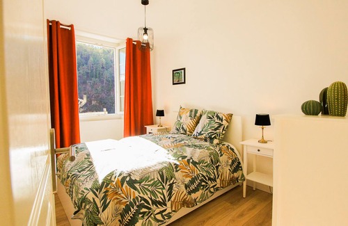 Roquesteron Apartment | Village house with garden, between River and Mountain