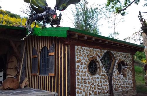 Montagny-sur-Grosne House | Village.insolite