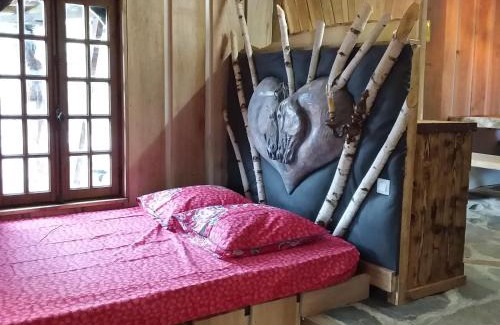 Montagny-sur-Grosne House | Village.insolite