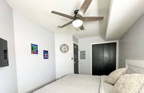 Whistler Cay Heights Condo | Village, Mountain Access, Cozy, Hot Tub: JerseyCreamHideaway