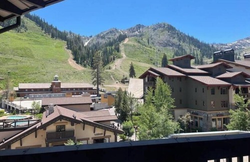 Olympic Valley Condo | Village@Palisades Tahoe Sleeps 6