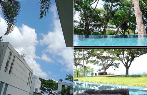 Senggigi Bed & Breakfast | VillaL2 Batu Layar Hill Senggigi Lombok, Indonesia