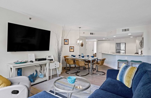 Palmetto Dunes Condo | VILLAMARE 3220 BEACHFRONT-MODERN new Re-Model views of OCEAN, POOL, & Courtyard
