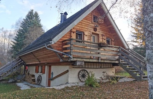 Lans-en-Vercors Ski Chalet | Villard de Lans beautiful renovated chalet cosy sunny quiet absolute superb view