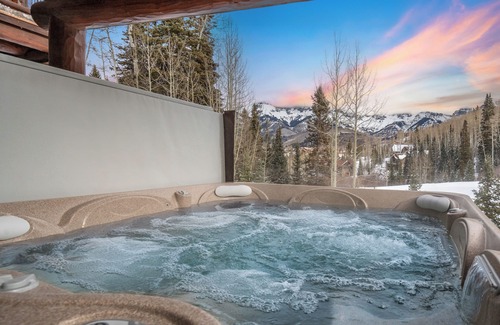 Mountain Village House | Villas At Tristant 137 by AvantStay | Ski In/Out w/Panoramic Views & Hot Tub