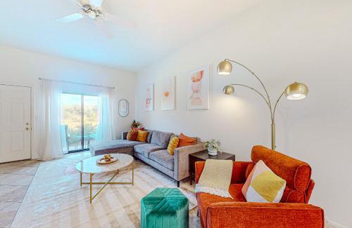 Palm Springs Apartment | Villas de las Flores Permit #68338