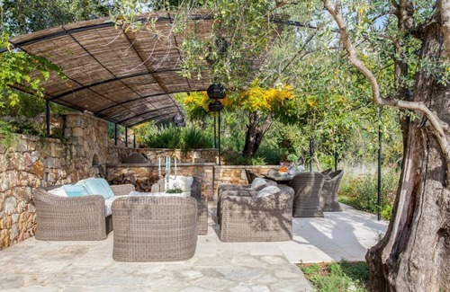 Chateauneuf-Grasse Villa | Villas Jolie and Zen