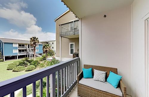Pensacola Beach Apartment | Villas on the Gulf #J5