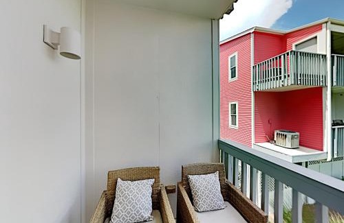 Pensacola Beach Apartment | Villas on the Gulf #J5