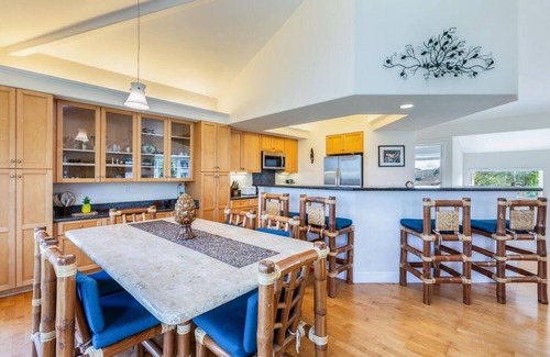Kaiulani Condo | Villas On The Prince 29, Golf course & Magnificent mountain views.