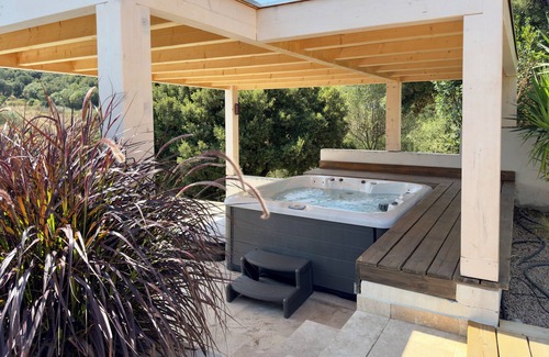 Alata House | VillaSerenita Heated swimming pool Jacuzzi, Petanque, Table tennis, Table soccer.