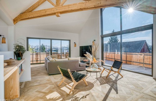 Villereal House | Villeréal - Luxury gîte with swimming pool, ideal for 10 people
