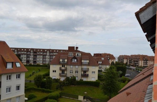 Villers-sur-Mer Apartment | Villers sur mer apartment 300 metres from the beach 200 metres from shops