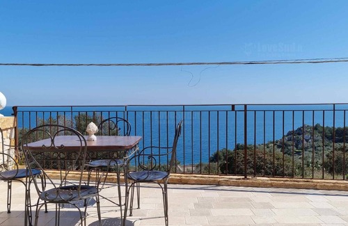 Marina di Novaglie House | Villetta Cipolliane - Two Bedroom House, Sleeps 5