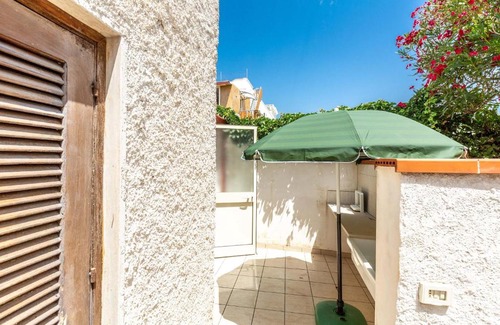 Torre Lapillo House | Villetta Dany by BarbarHouse