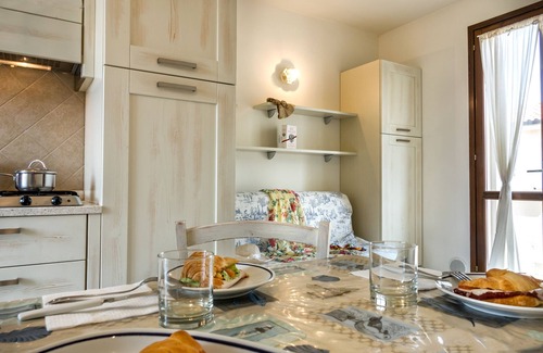 Mazzanta Apartment | Villette Tina