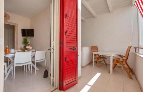 Roca Vecchia House | Villino Crisali' by BarbarHouse