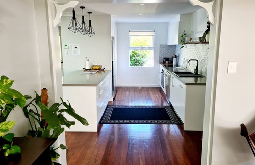 Margaret River House | Viña del Mar - Luxury house with heated pool in the centre of town!