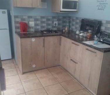 Berea Apartment | Vincentia Odd Cottage (self catering)