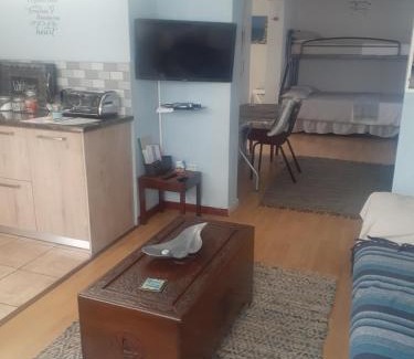 Berea Apartment | Vincentia Odd Cottage (self catering)