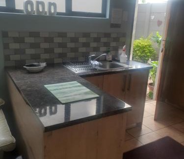 Berea Apartment | Vincentia Odd Cottage (self catering)