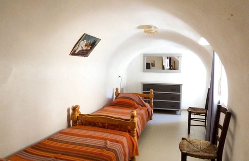 Labastide-de-Virac Apartment | VINE COTTAGE IN THE GORGES OF ARDECHE