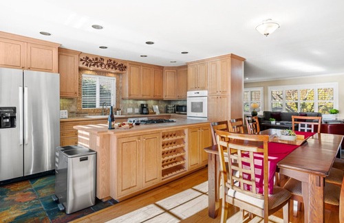Healdsburg House | Vinehaven - 3BD Healdsburg Retreat with Spa