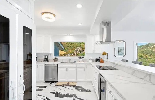 Malibu House | Vineyard Above the Clouds