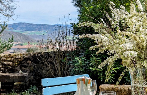 Langeac Cottage | Vineyard Cabin in Auvergne for Romantic Getaway