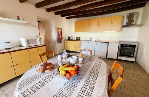 Benais Cottage | Vineyard cottage, all-inclusive, garden & bikes, near Saumur-Chinon-Langeais