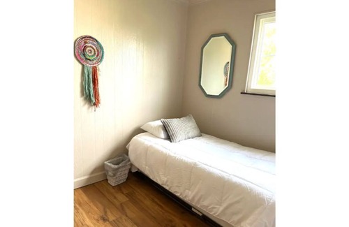 Brooklyn House | Vineyard Lake Waterfront Lakehouse - Boat for Rent