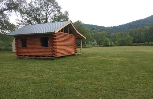Murphy Cabin | Vineyard Mountain Cabin and Camper Rental. Inquire Club Membership.
