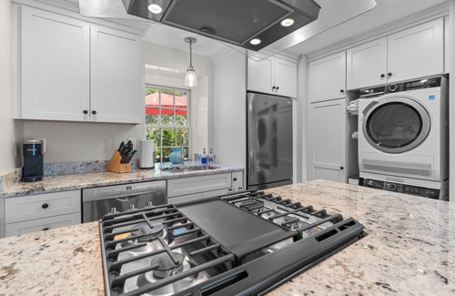Mashpee House | Vineyard Sound Retreat Sleeps 6!