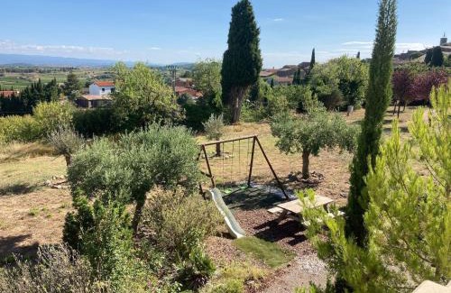 Montbrun-des-Corbieres Villa | Vineyard Villa Bliss